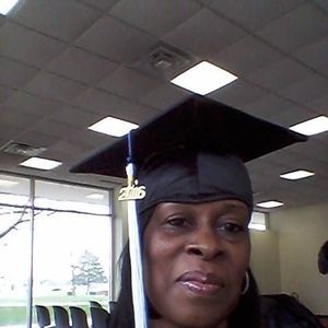 Meet your Posher, Crystal